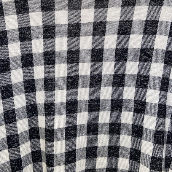 Large black and white checkered cardigan - Picture 3 of 3